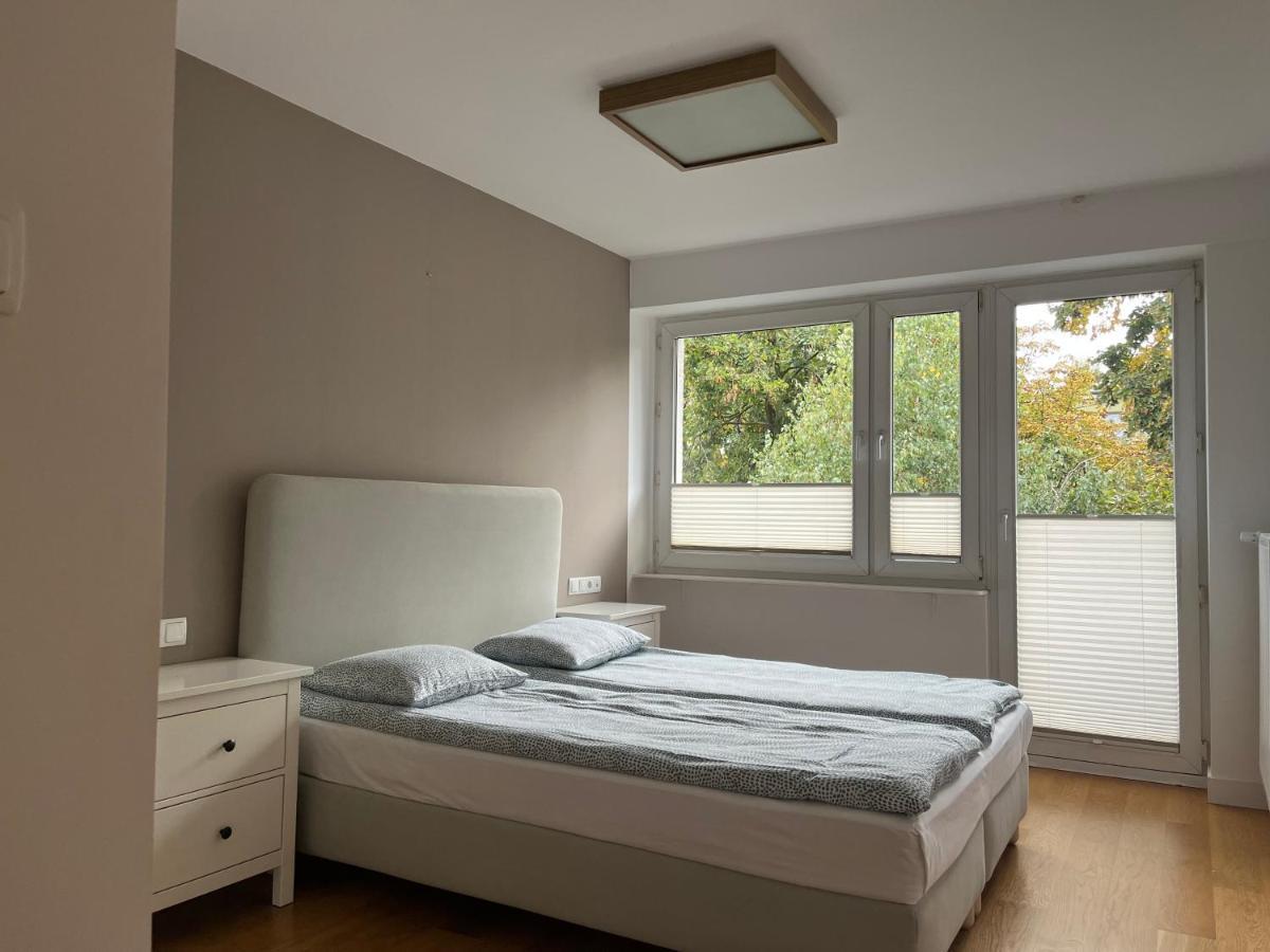 Comfortable West Iv Butas
